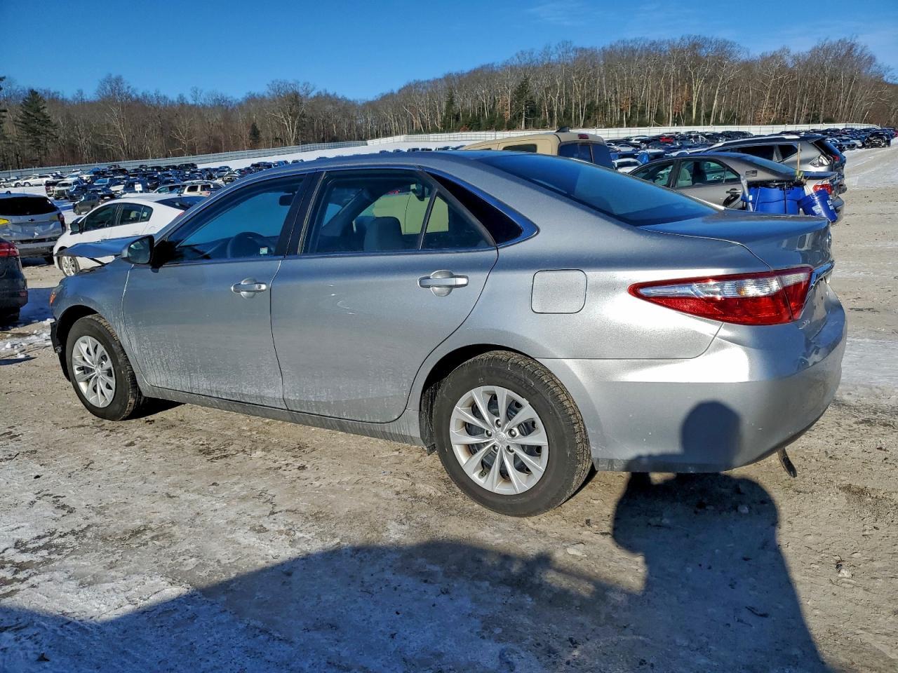 2016 TOYOTA CAMRY