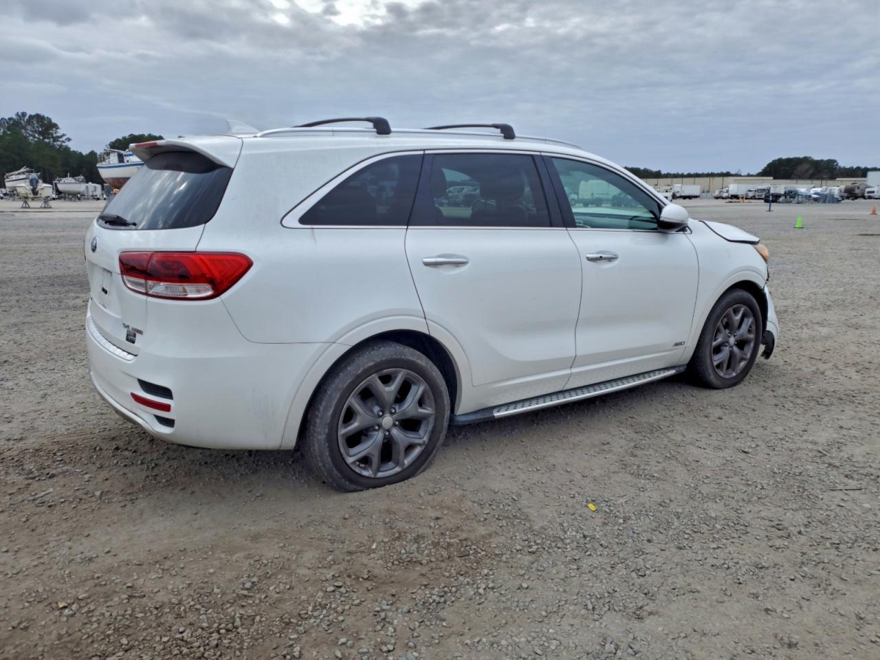 2016 KIA SORENTO