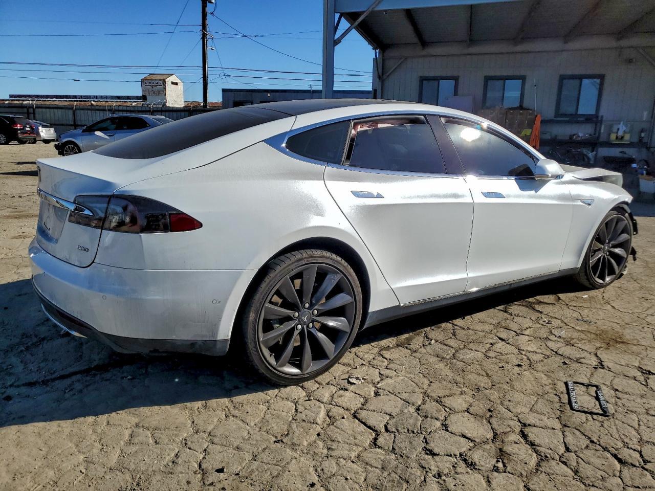 2016 TESLA MODEL S