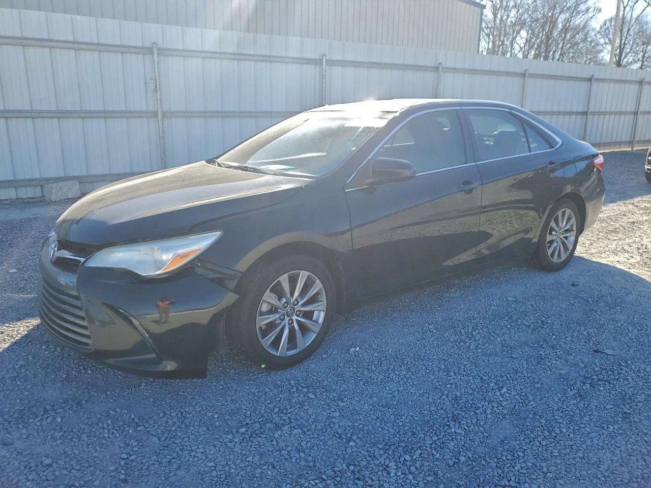 2017 TOYOTA CAMRY