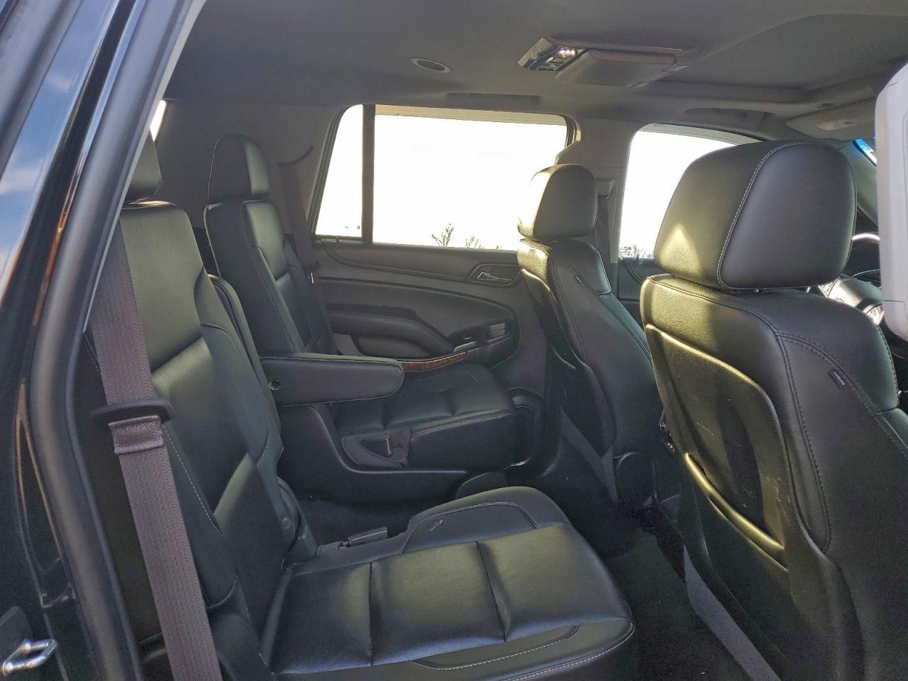 2016 CHEVROLET Tahoe