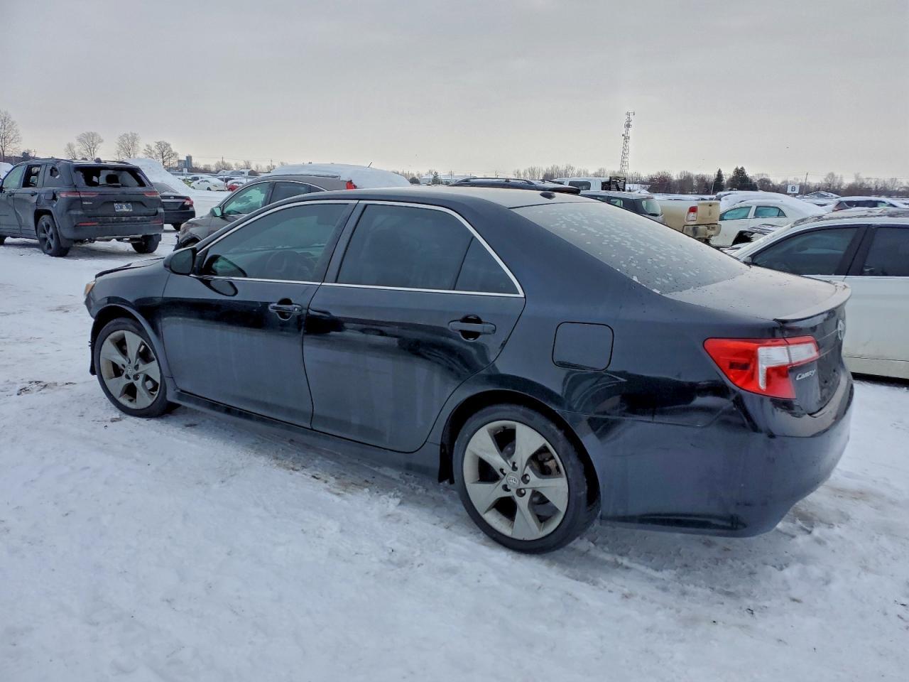 2013 TOYOTA CAMRY