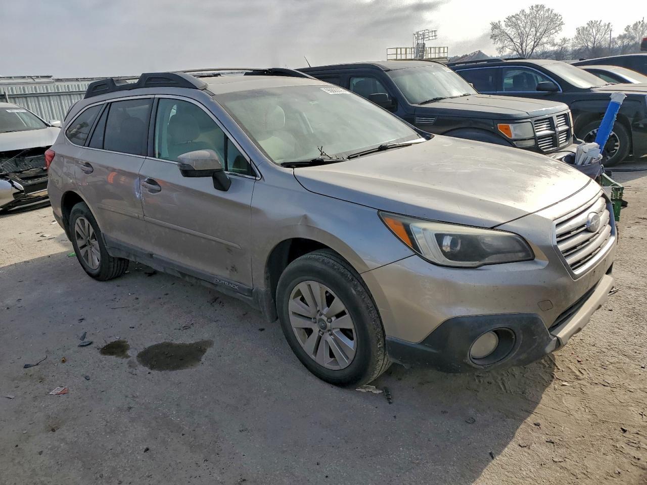 2015 SUBARU Outback