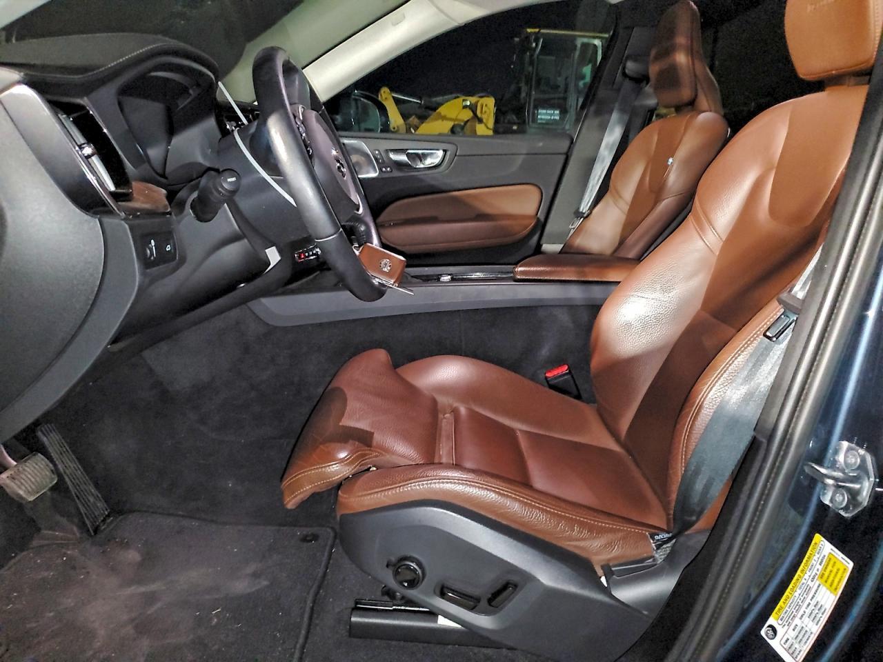 2019 VOLVO XC60