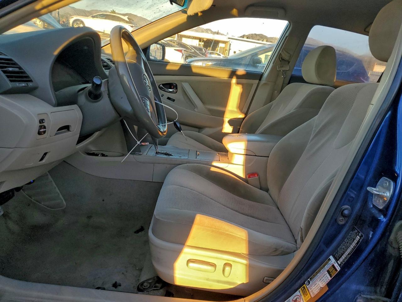 2011 TOYOTA CAMRY