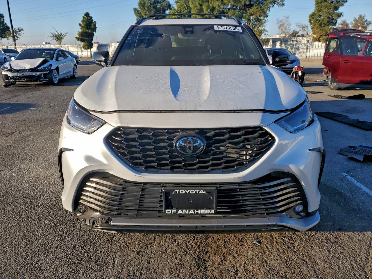 2022 TOYOTA HIGHLANDER