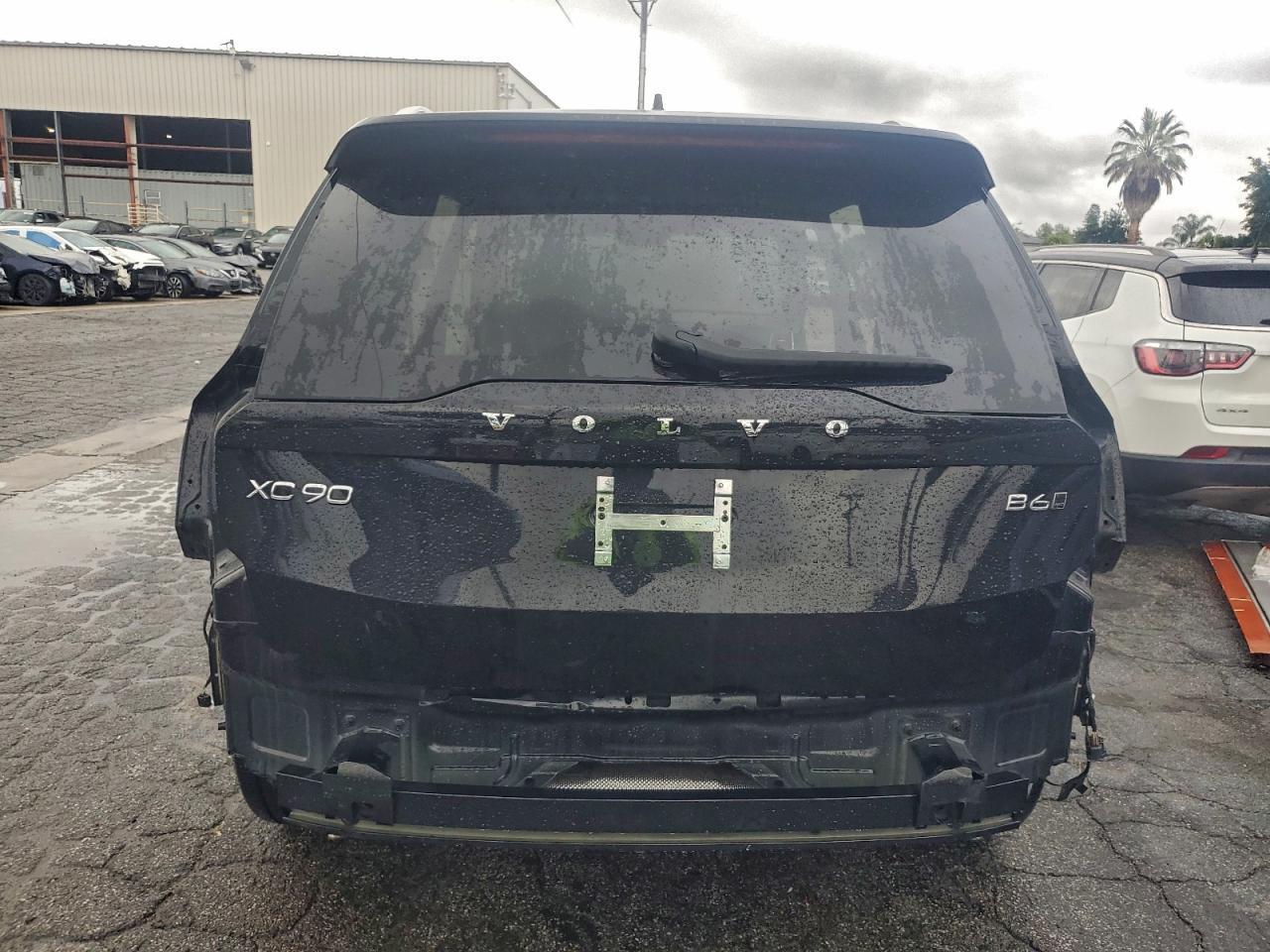 2024 VOLVO XC90