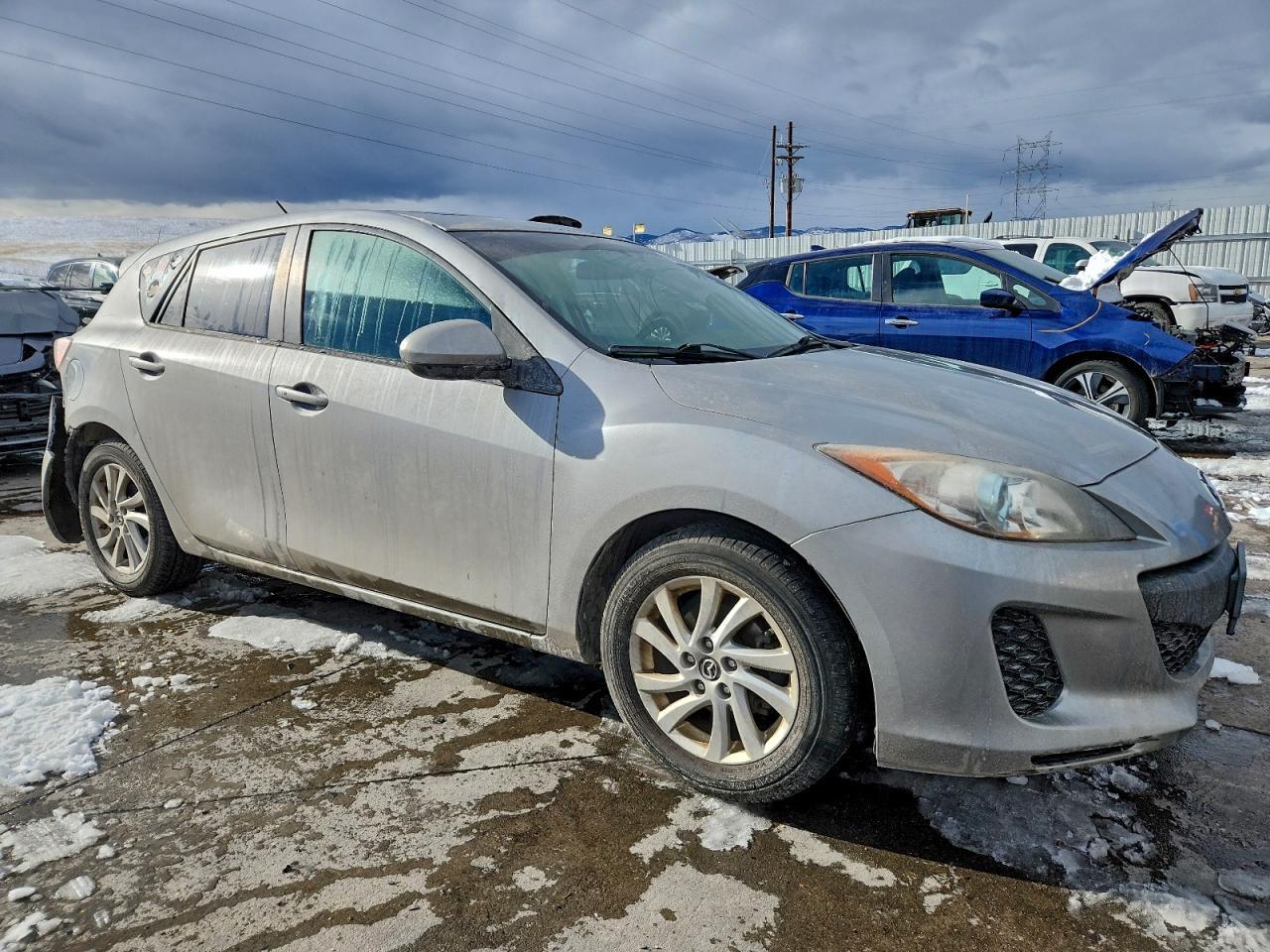 2013 MAZDA 3