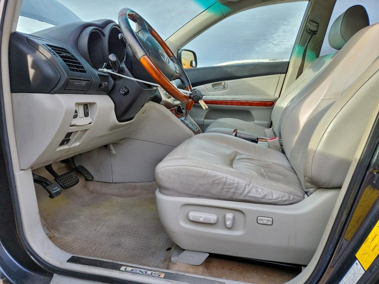 2004 LEXUS Rx 330