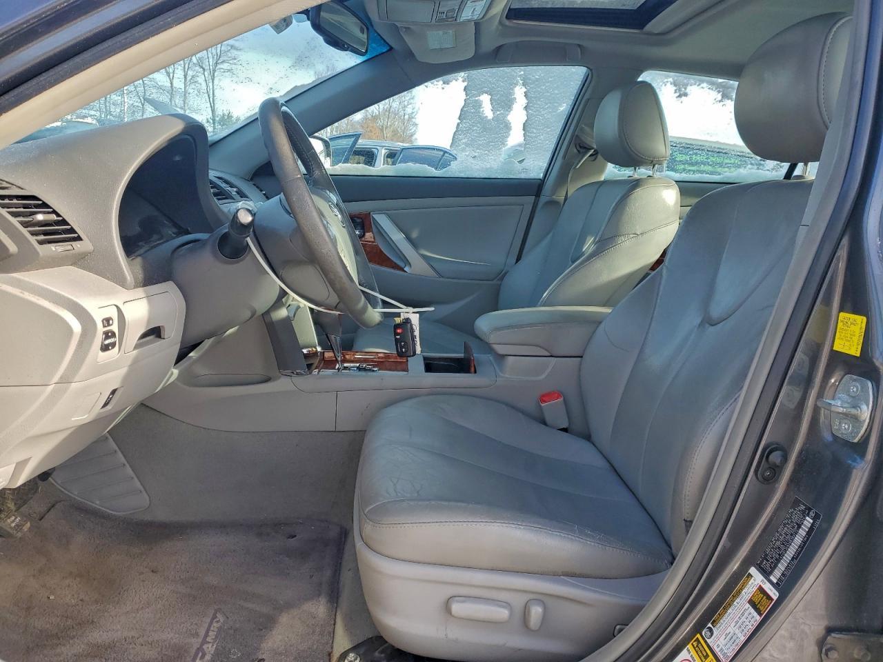 2011 TOYOTA CAMRY