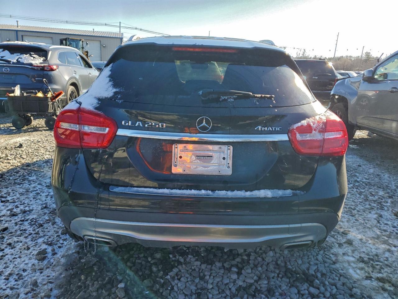2016 MERCEDES-BENZ GLA-Class