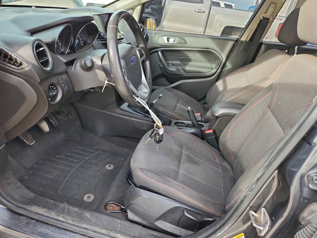 2016 FORD Fiesta