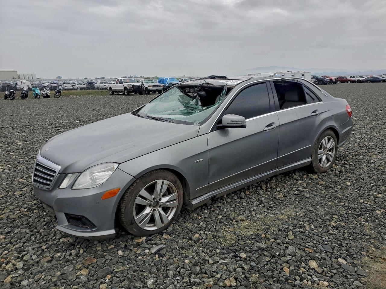 2011 MERCEDES-BENZ E-Class