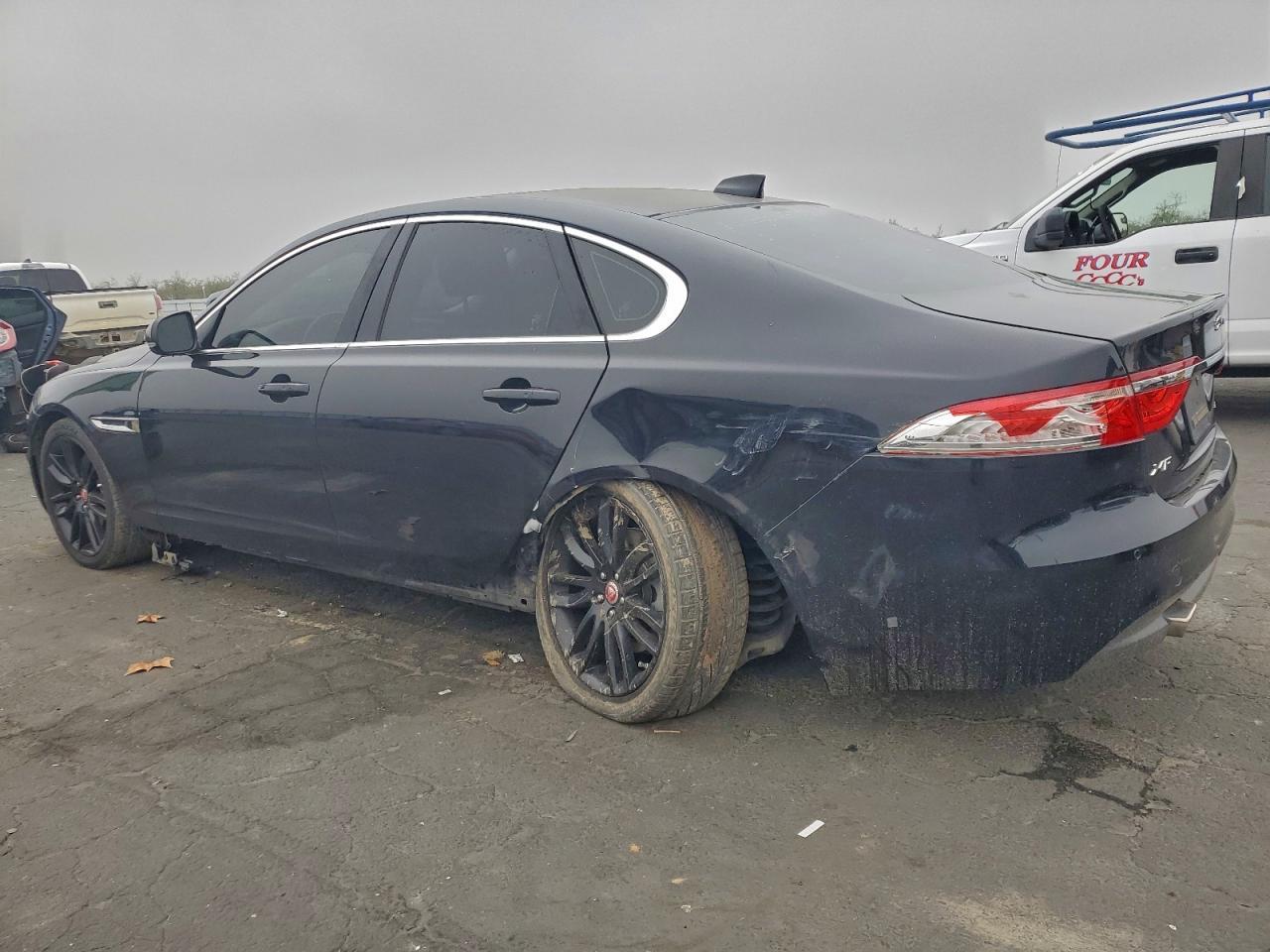 2017 JAGUAR XF