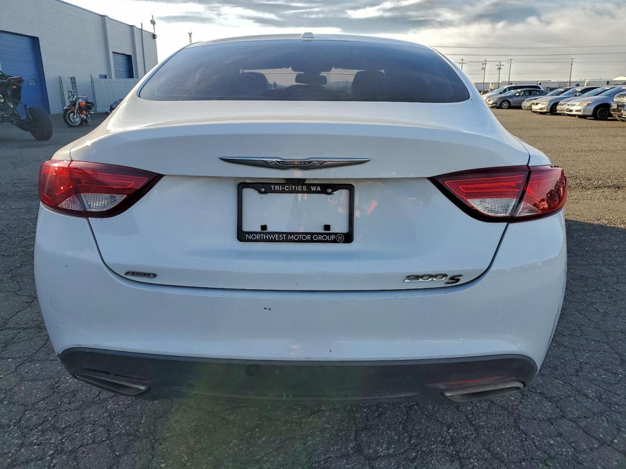 2015 CHRYSLER 200