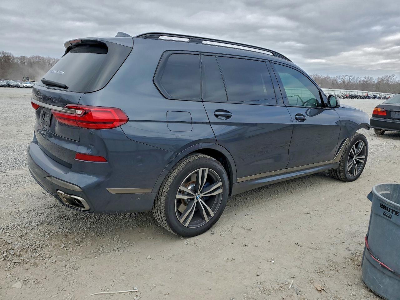 2020 BMW X7
