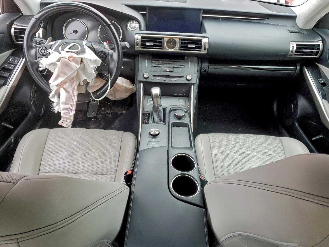 2016 LEXUS IS 300