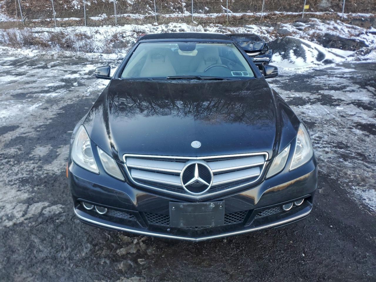 2011 MERCEDES-BENZ E-Class