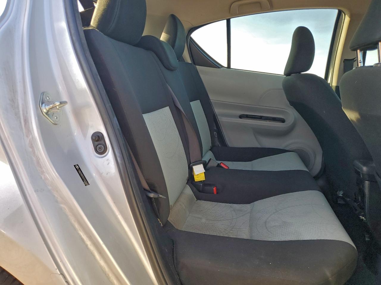 2013 TOYOTA Prius c