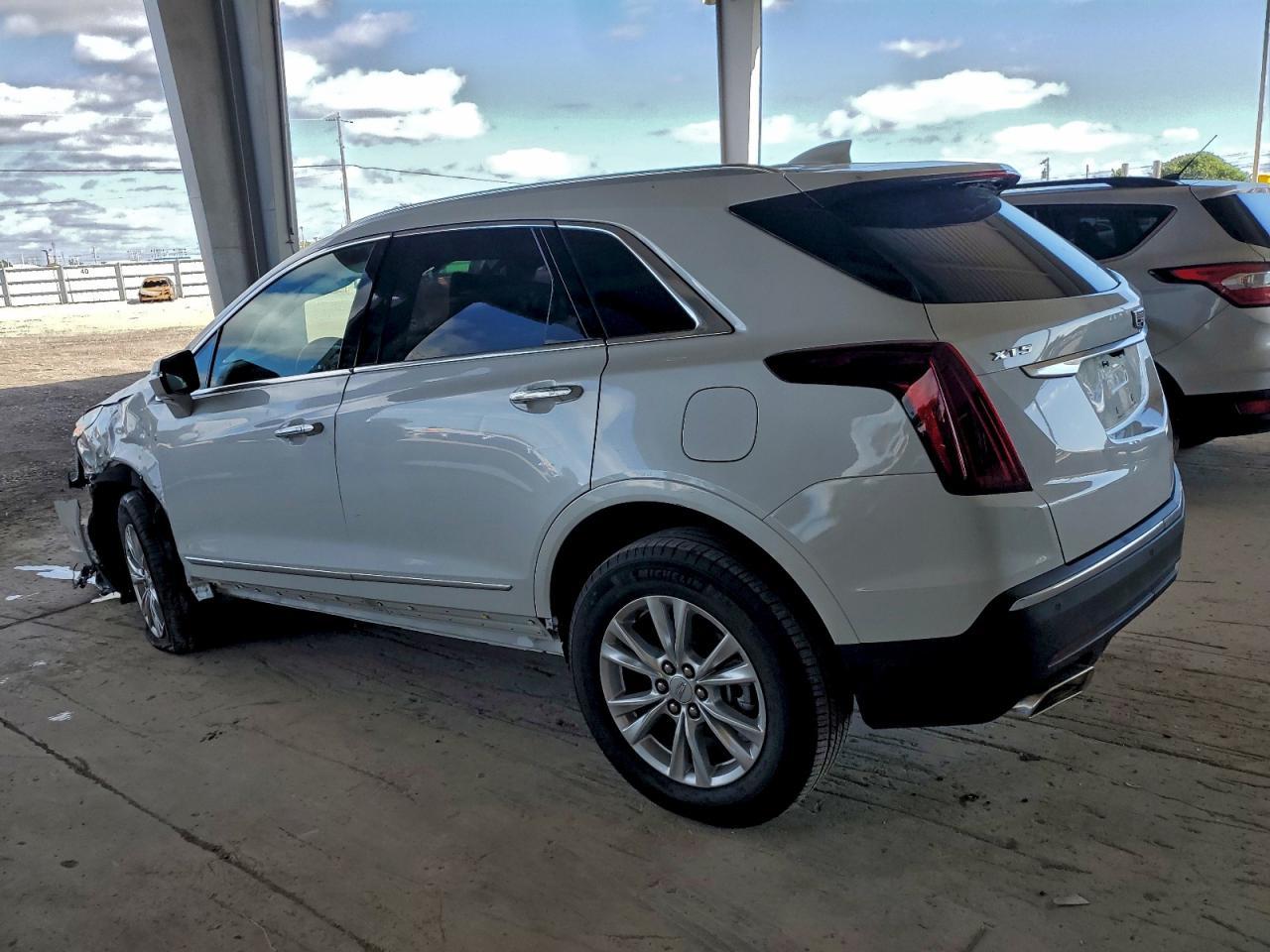 2025 CADILLAC XT5