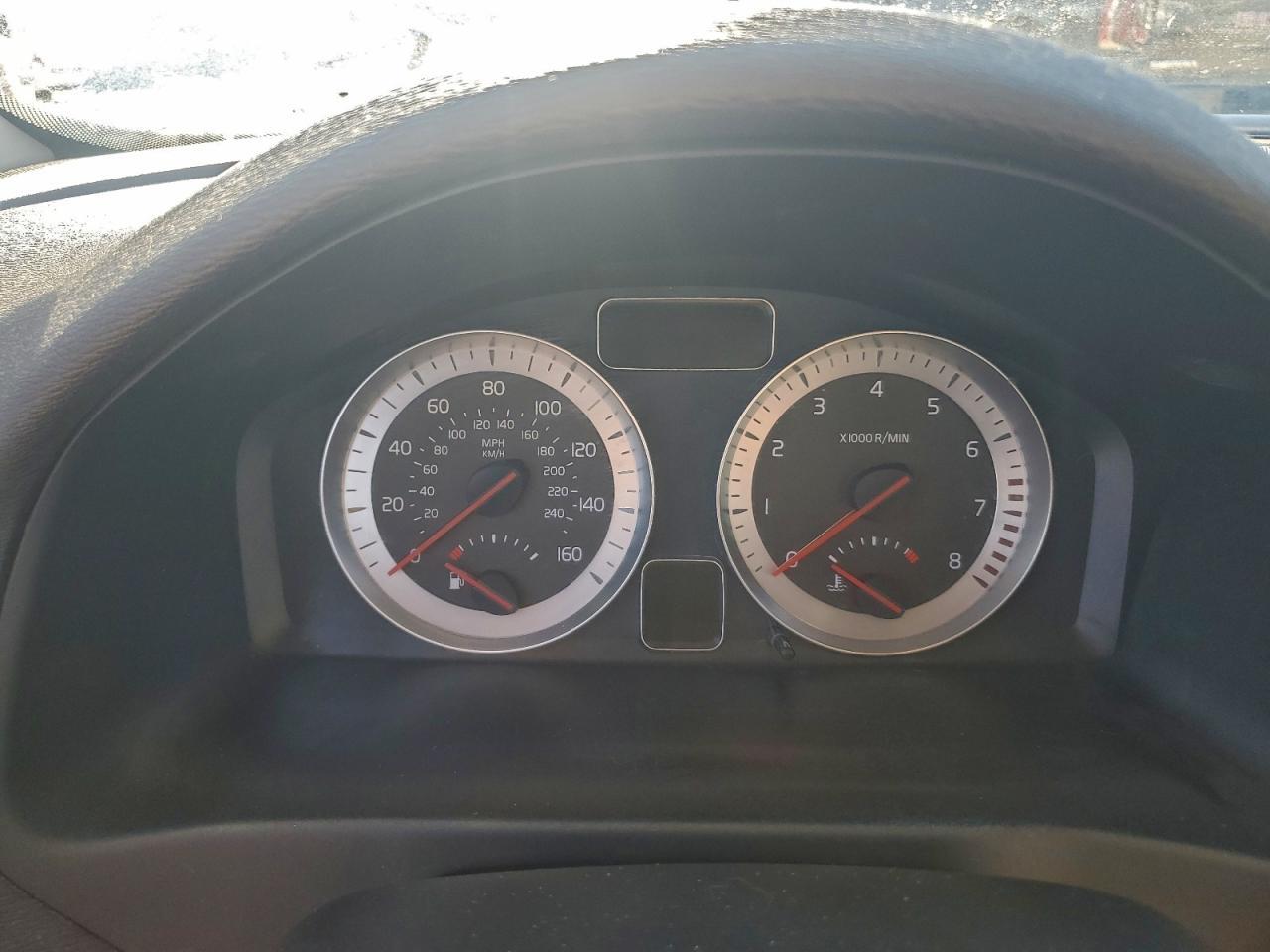 2011 VOLVO C70