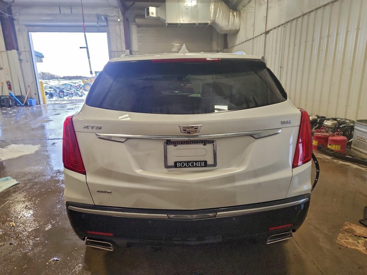 2017 CADILLAC XT5