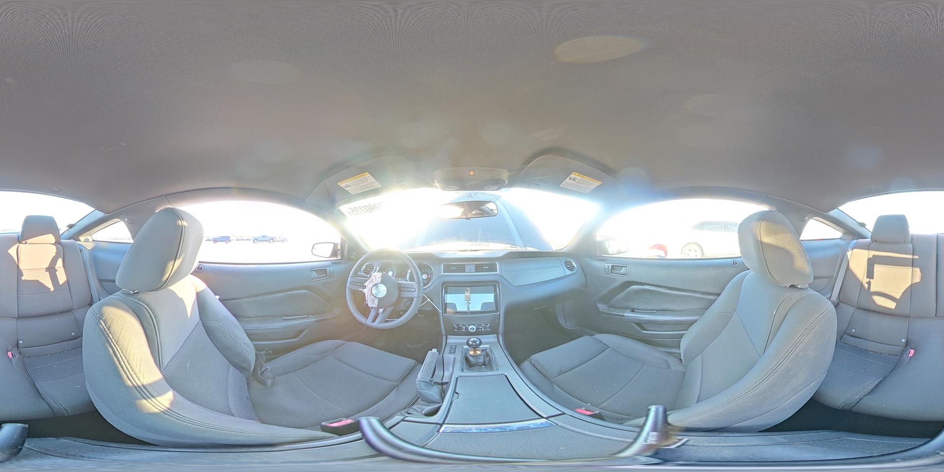 2011 FORD MUSTANG