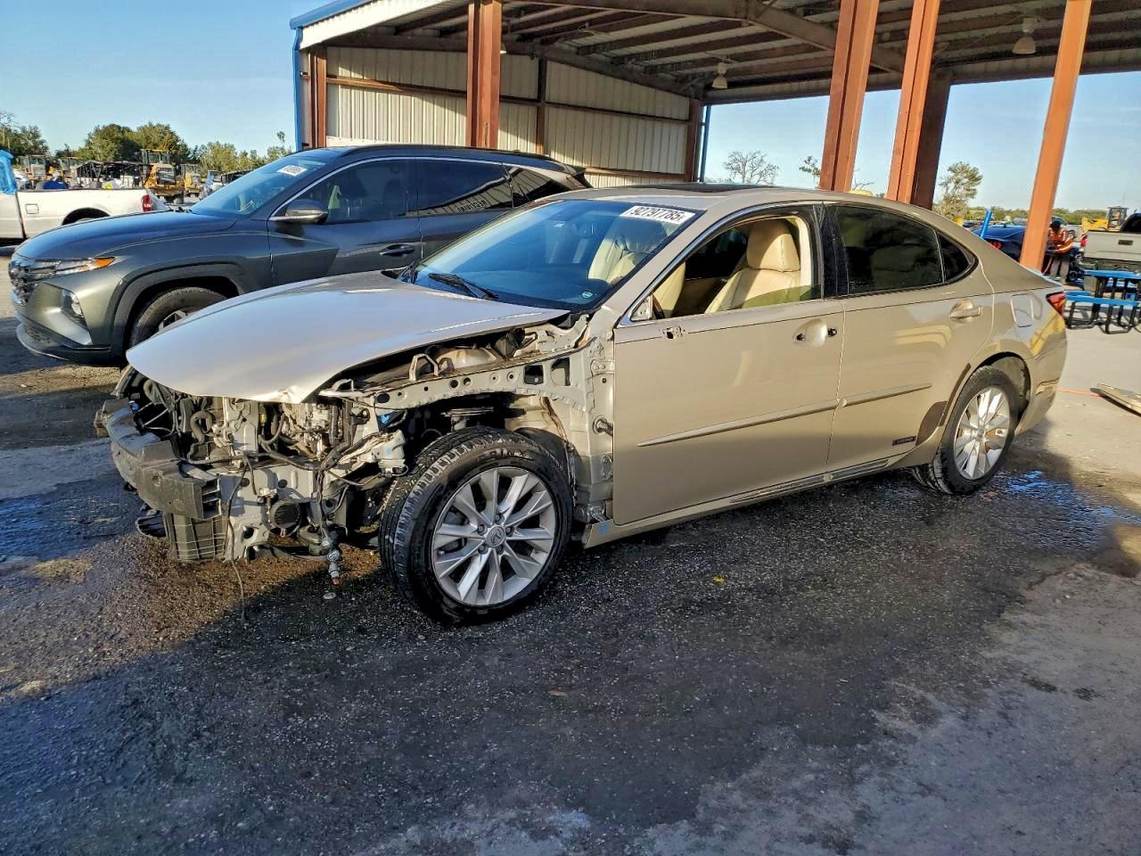 2013 LEXUS ES 300H