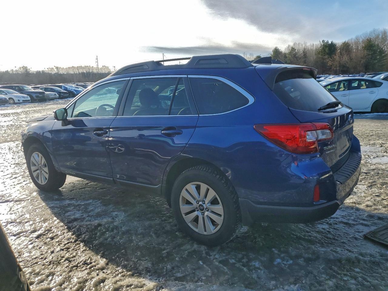 2016 SUBARU Outback