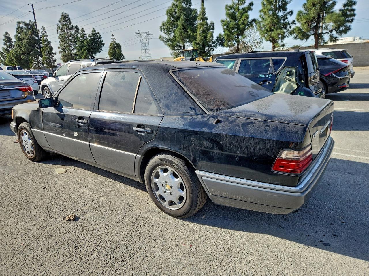 1995 MERCEDES-BENZ E-Class
