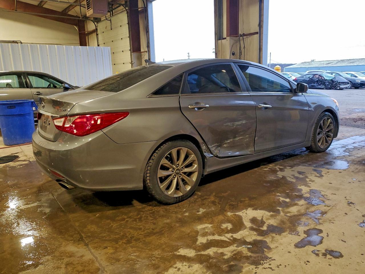2011 HYUNDAI SONATA