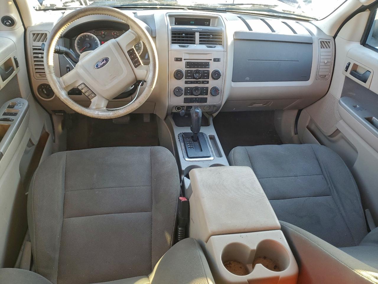 2009 FORD ESCAPE