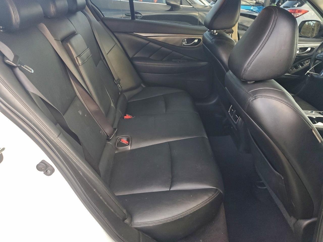 2015 INFINITI Q50