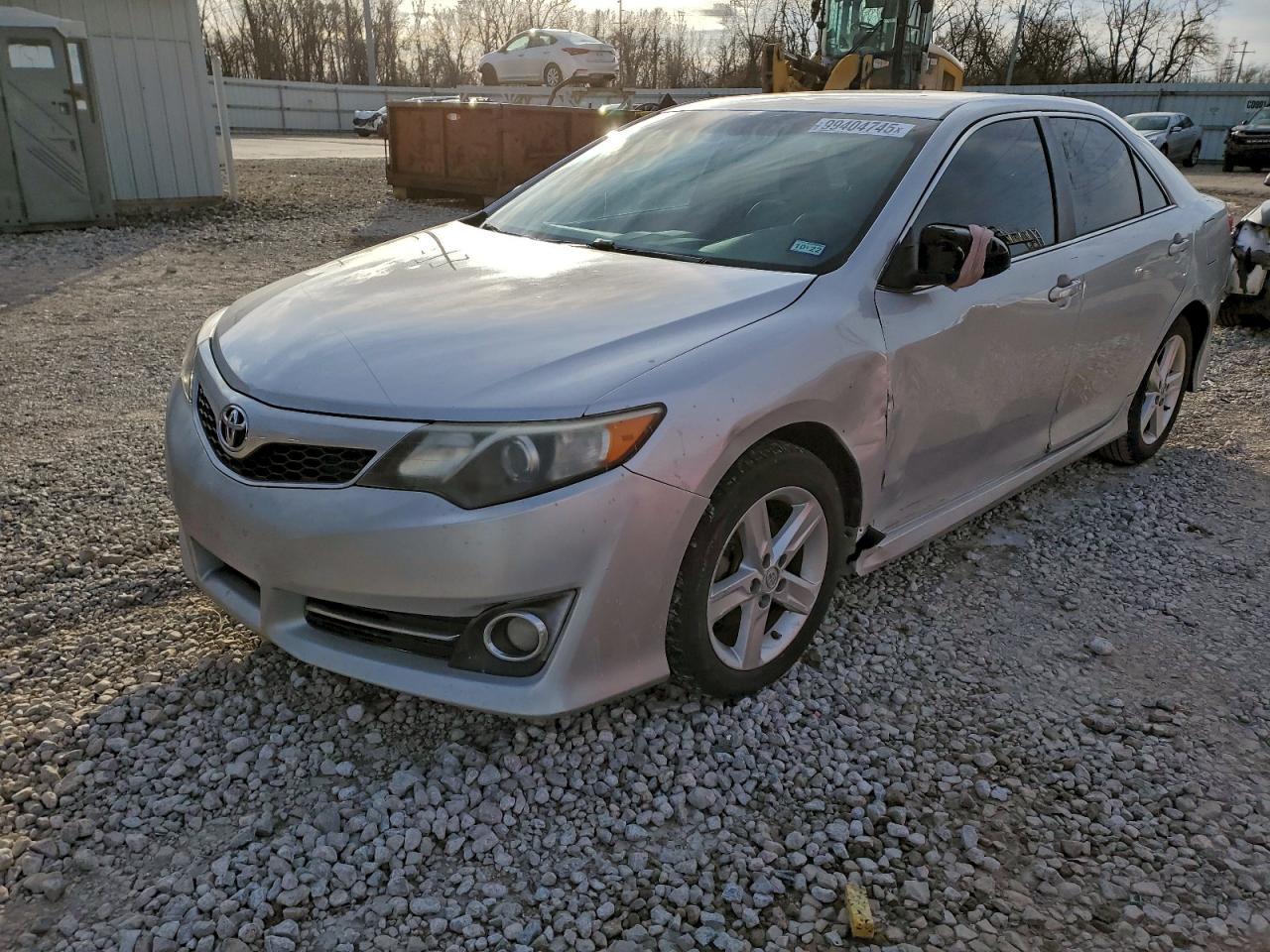 2014 TOYOTA CAMRY