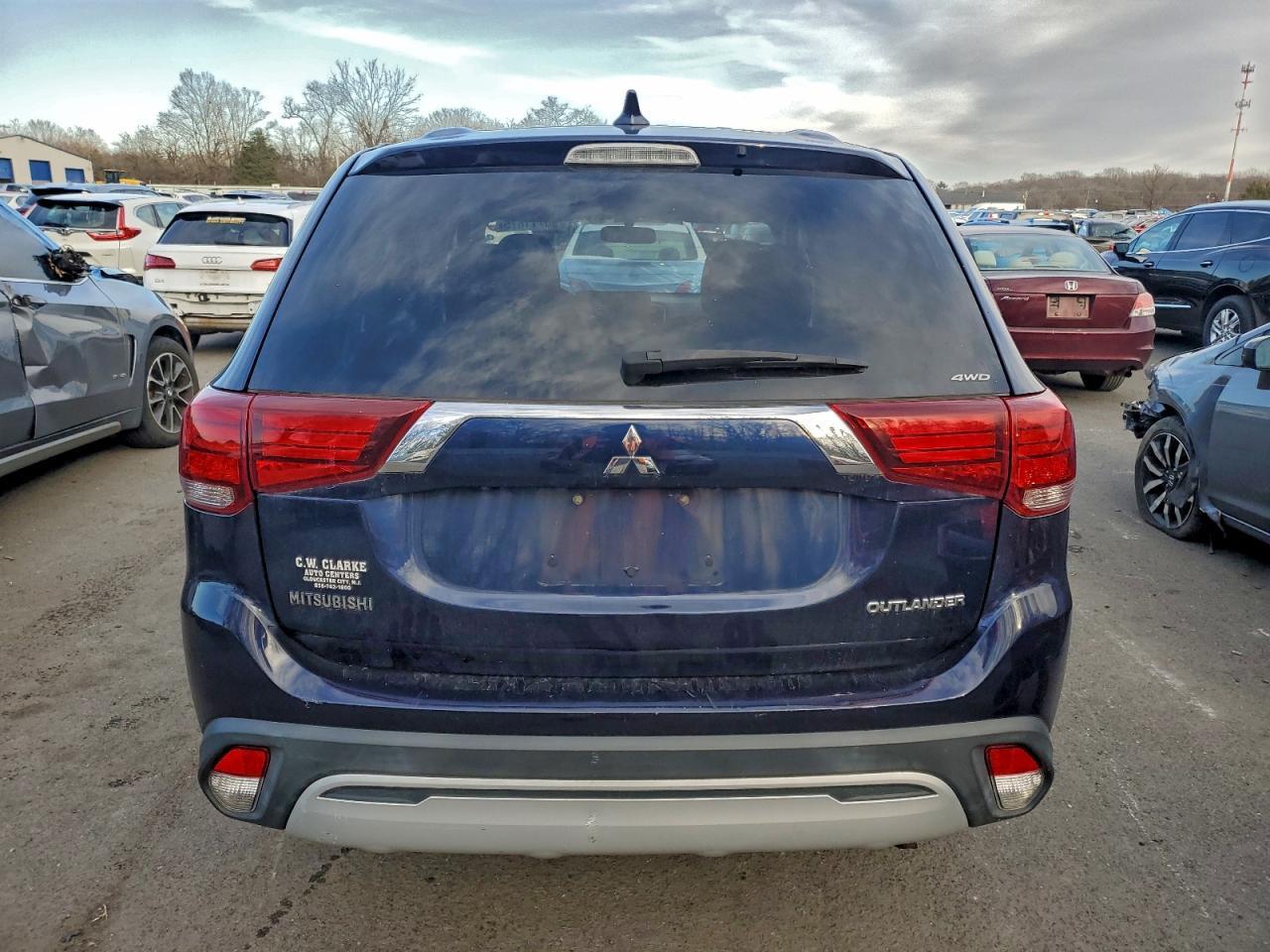 2019 MITSUBISHI outlander