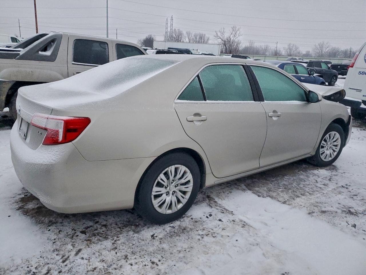 2013 TOYOTA CAMRY