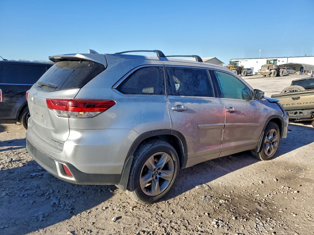 2018 TOYOTA HIGHLANDER