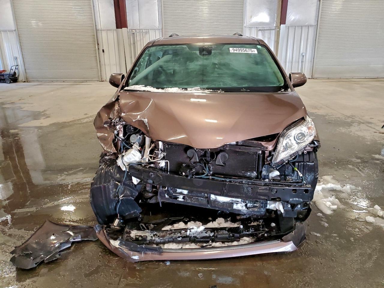 2018 TOYOTA SIENNA