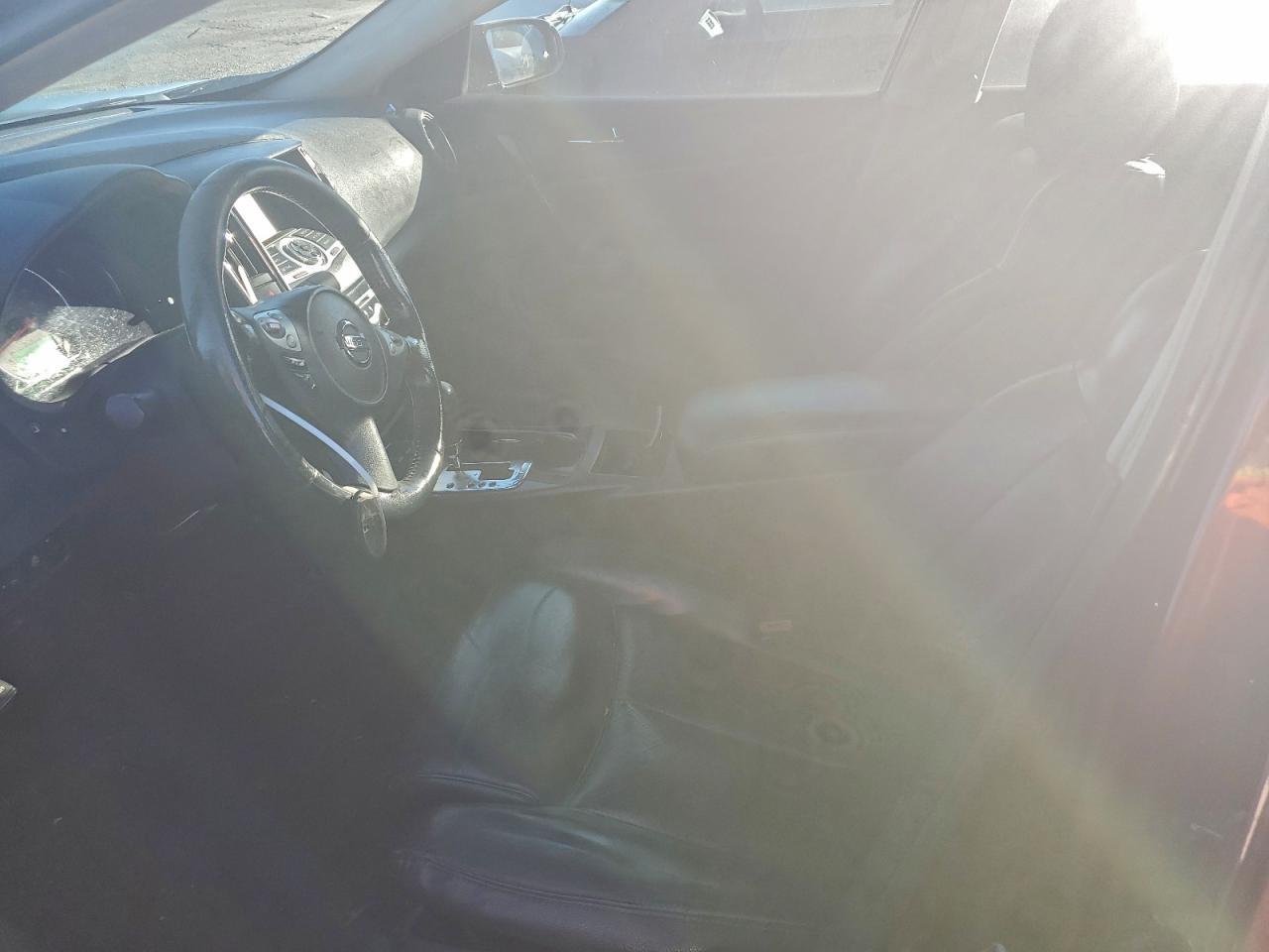2010 NISSAN Maxima