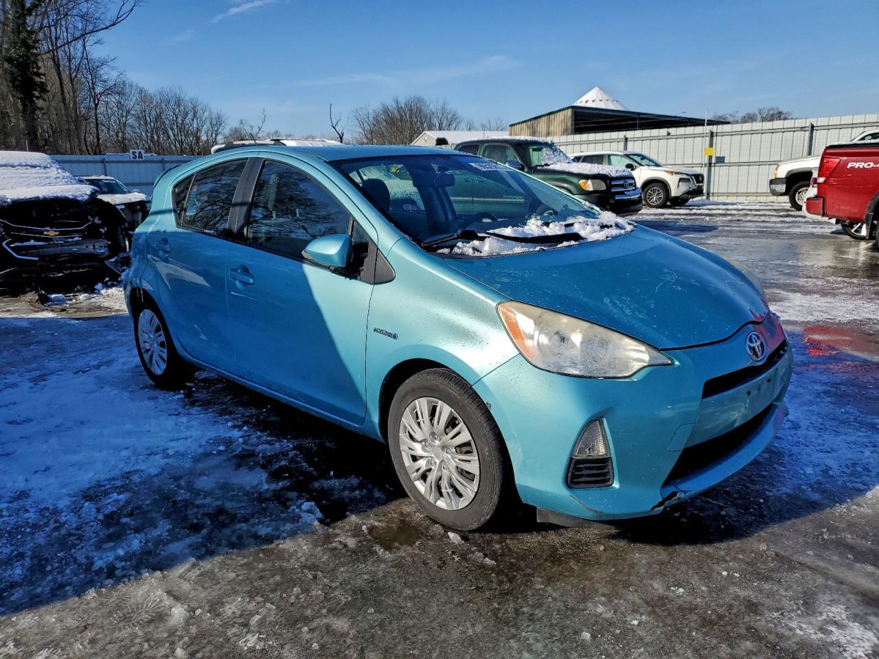 2012 TOYOTA Prius c