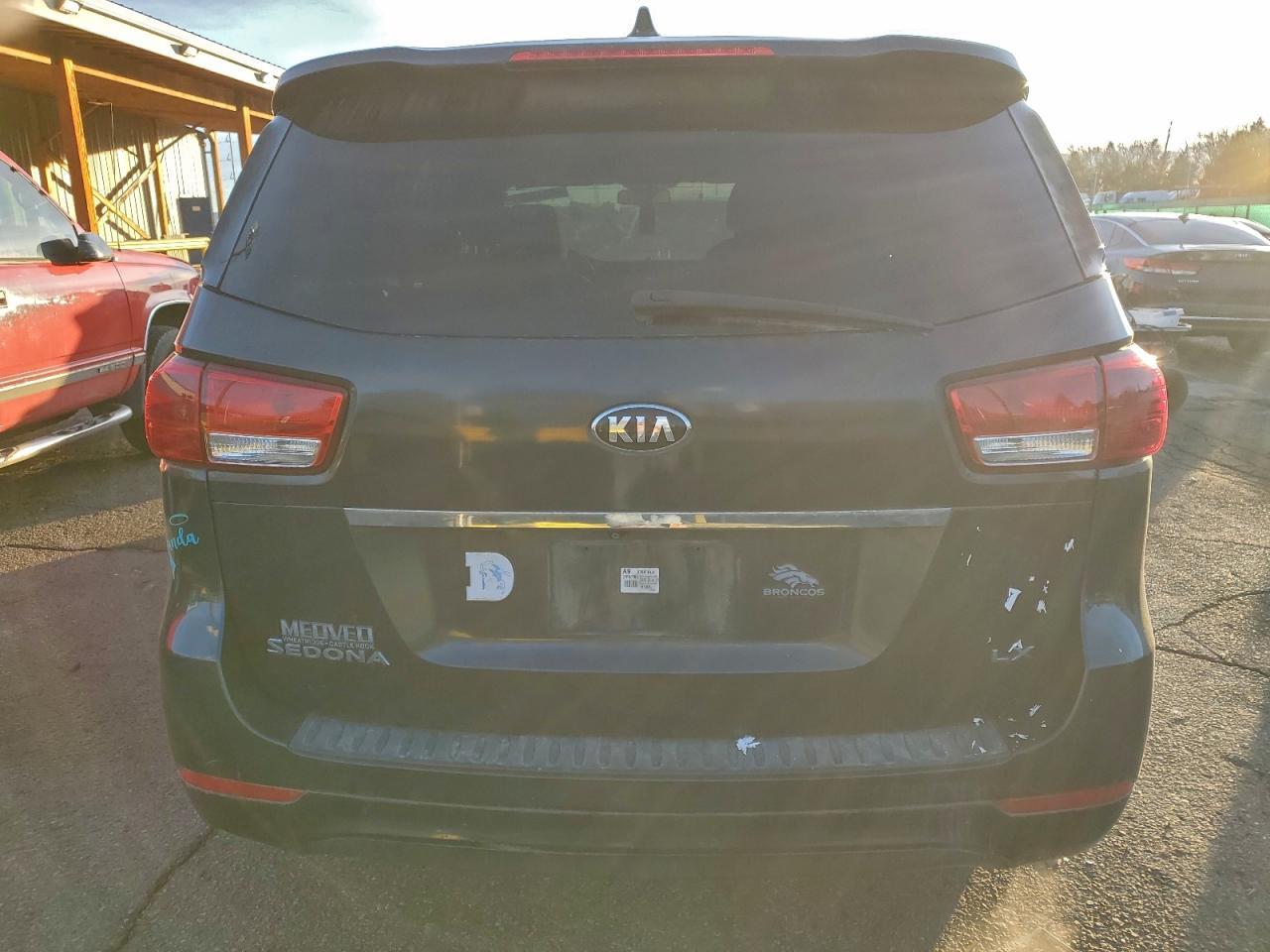 2015 KIA SEDONA