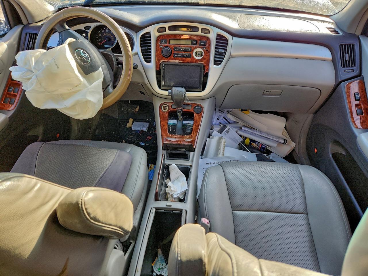 2005 TOYOTA HIGHLANDER