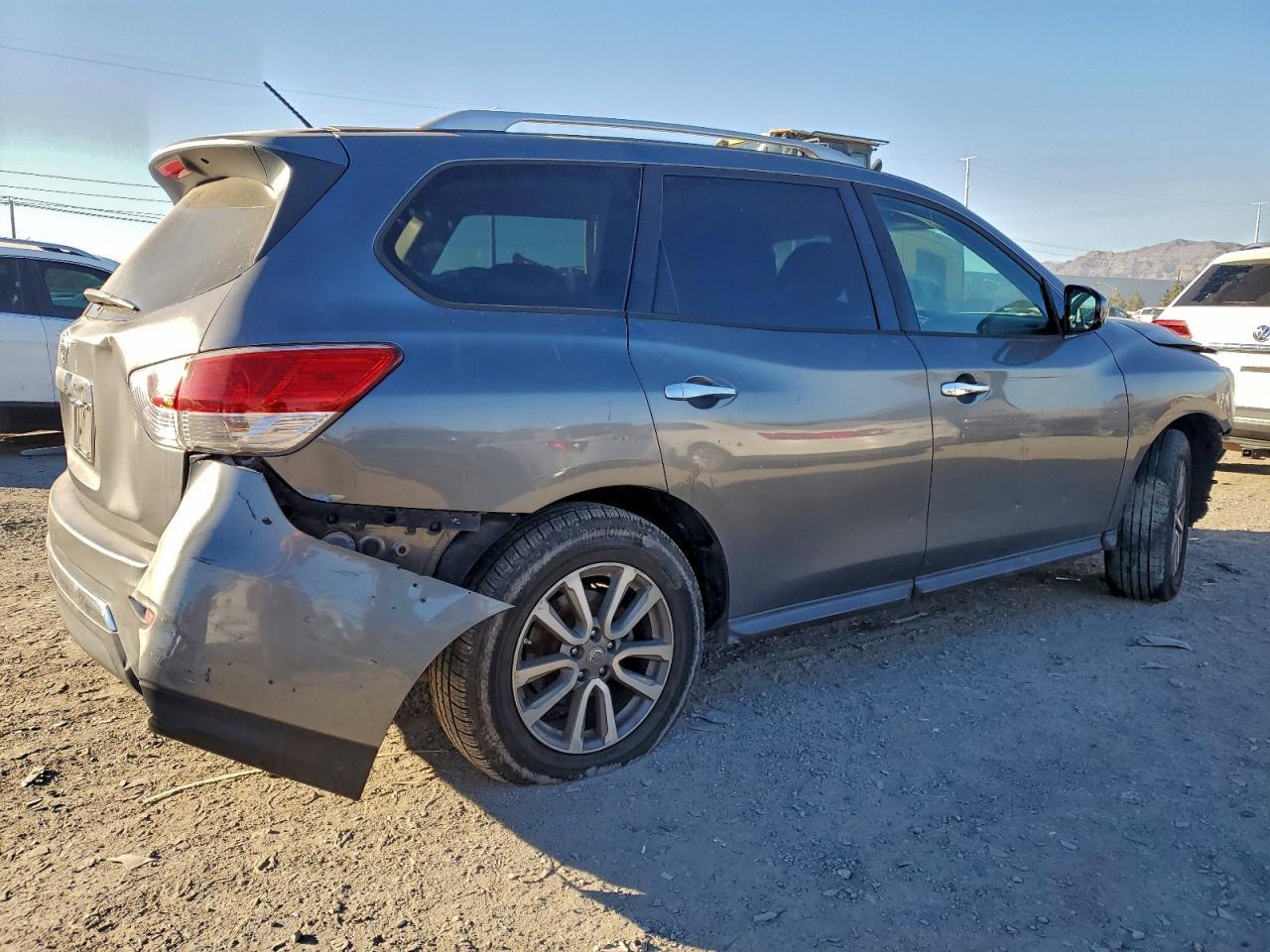 2016 NISSAN PATHFINDER