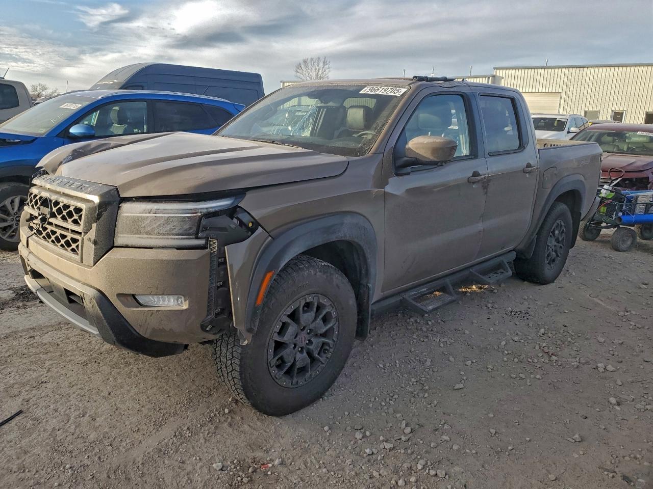 2023 NISSAN Frontier