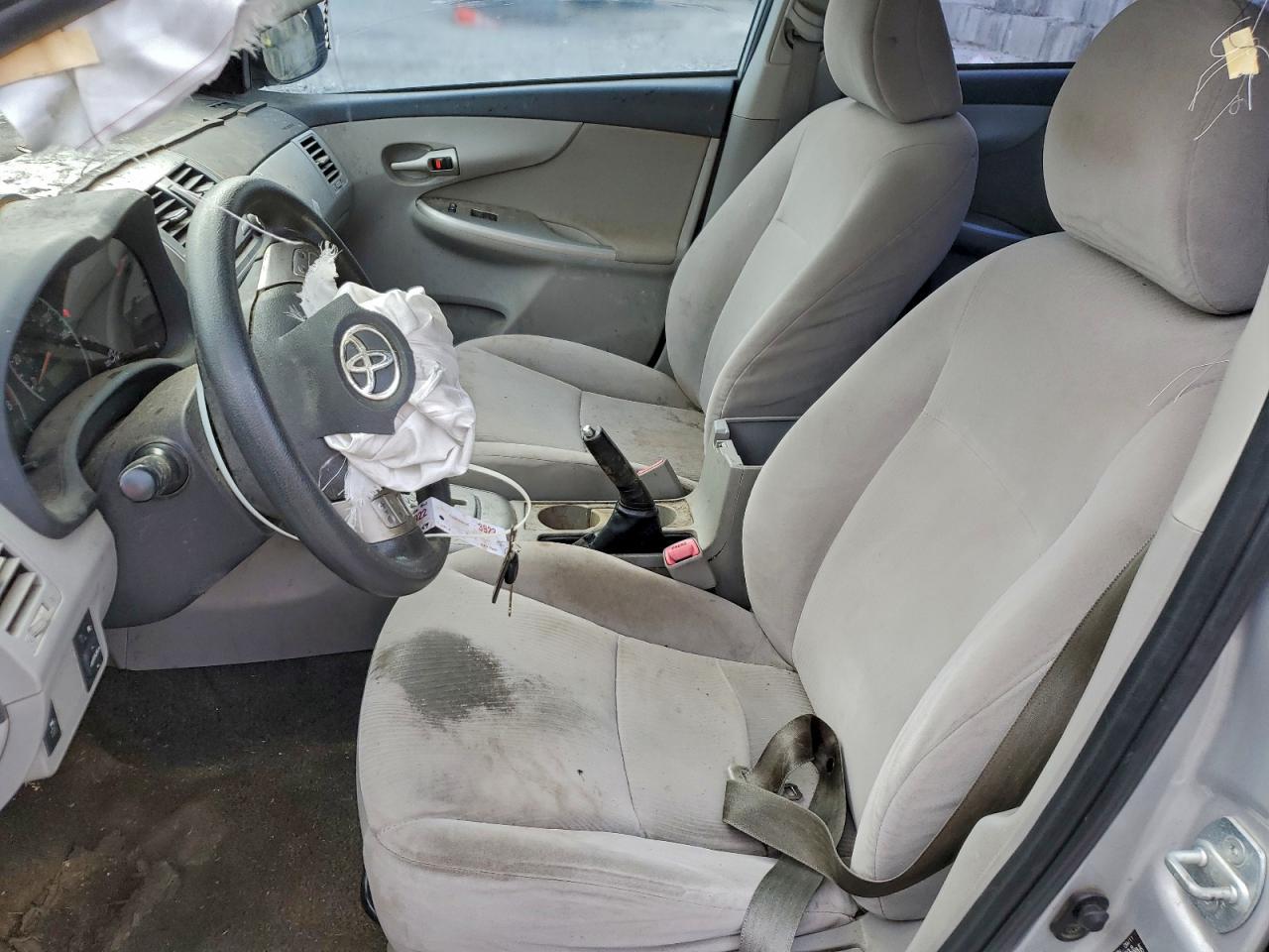 2011 TOYOTA COROLLA