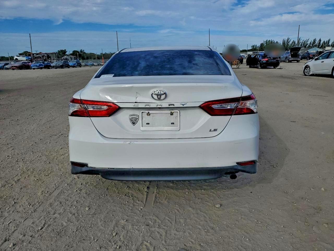2018 TOYOTA CAMRY