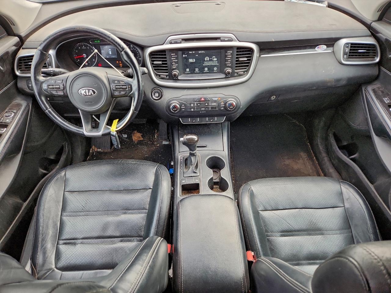 2017 KIA SORENTO