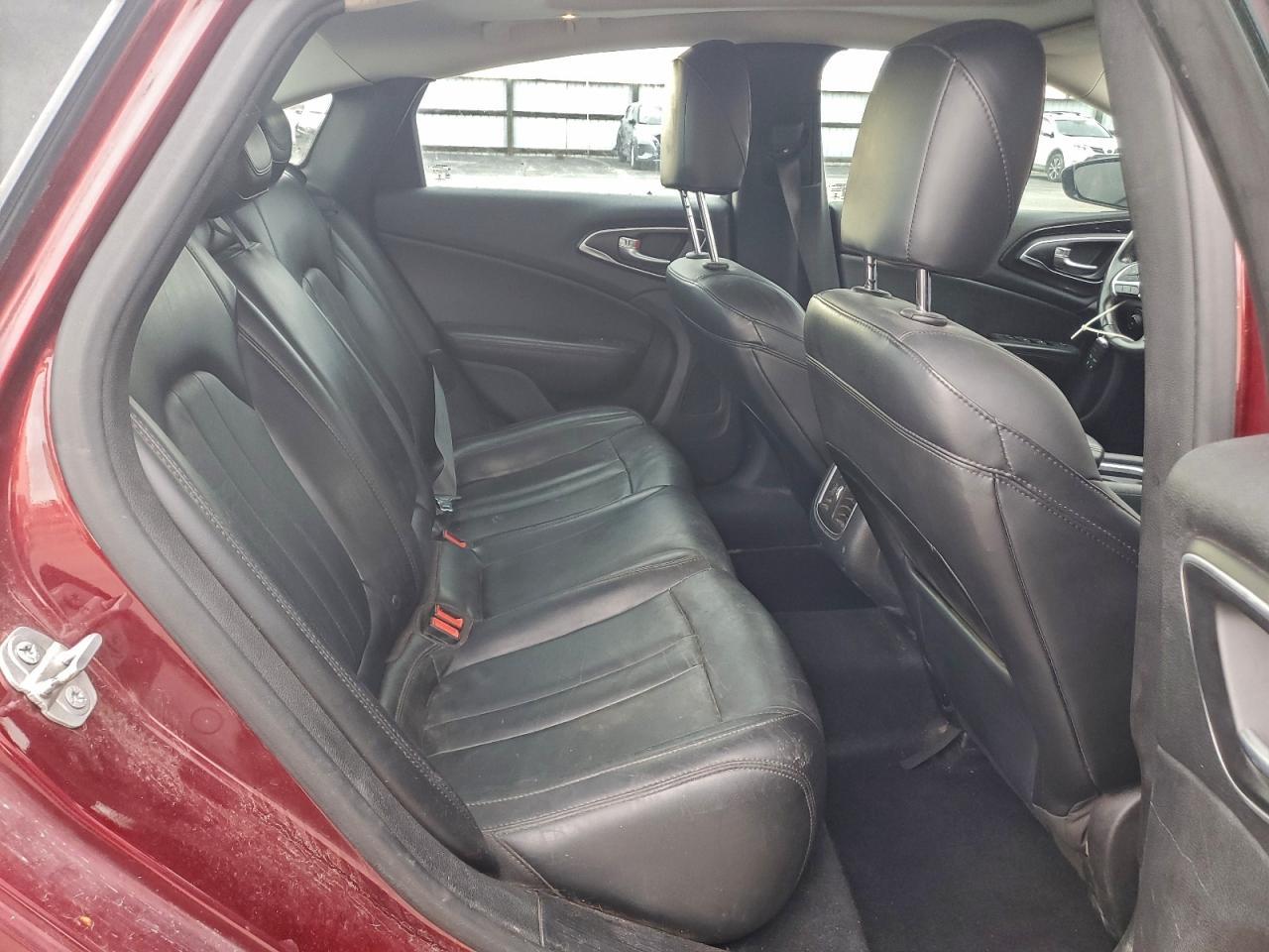 2015 CHRYSLER 200