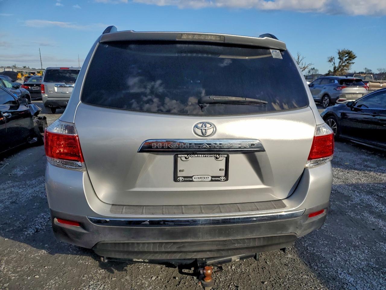 2013 TOYOTA HIGHLANDER