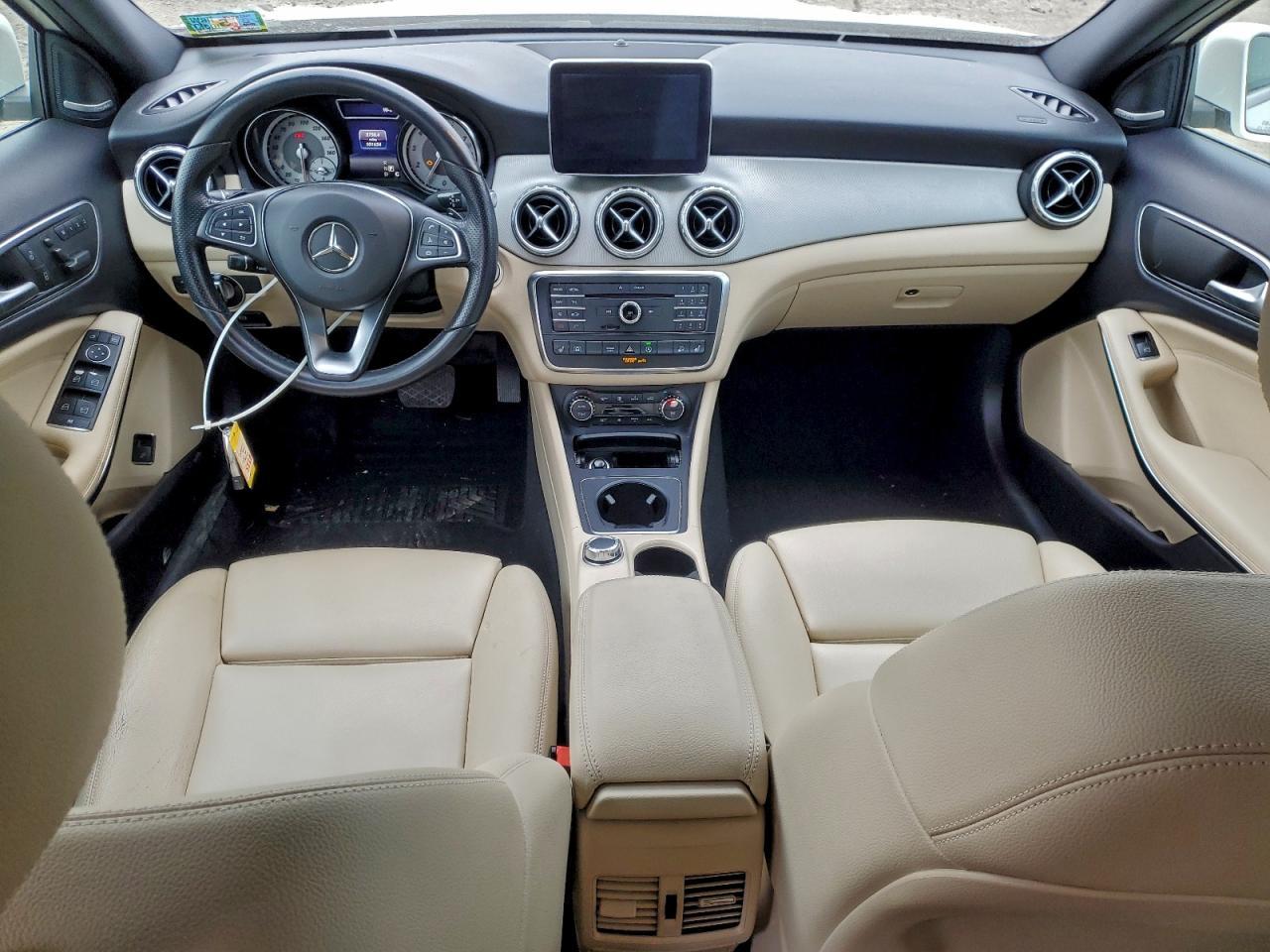 2016 MERCEDES-BENZ GLA-Class